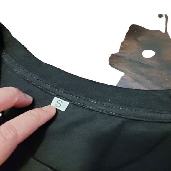 2/$20 Shein Black Sakura Flower Top Tee Tshirt Size: Small - Picture 4 of 4